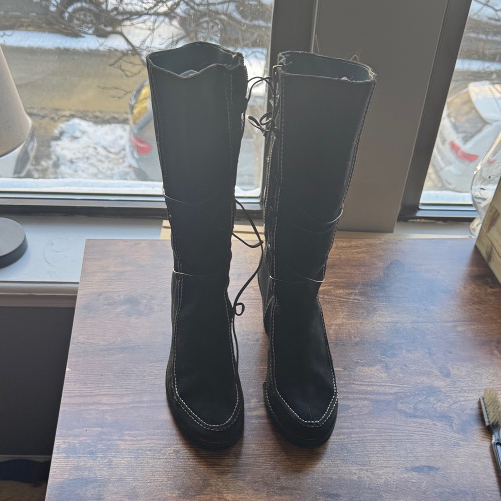 Elegant Black Lace-Up Women's Boots